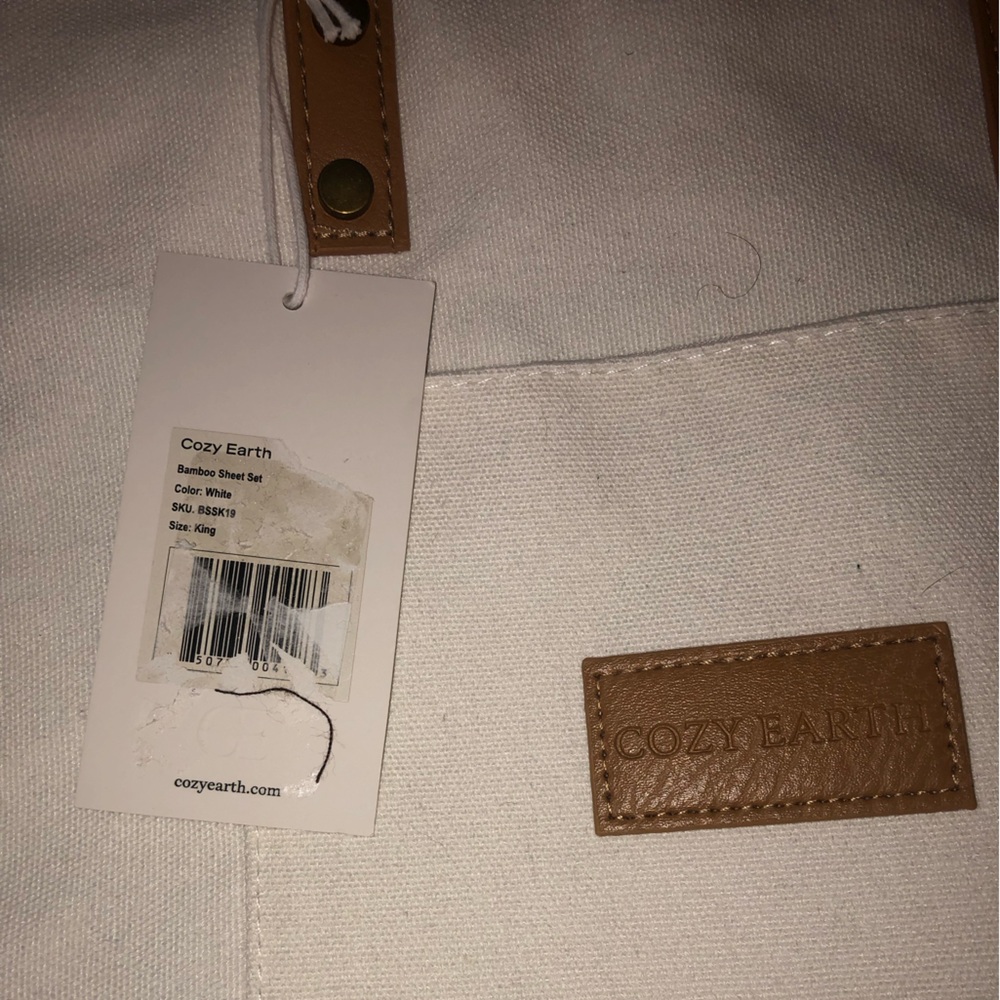 NWT Cozy Earth Off White Travel Tote Bag w/ Tan Faux Leather Handles – 12x12 - Picture 4 of 4